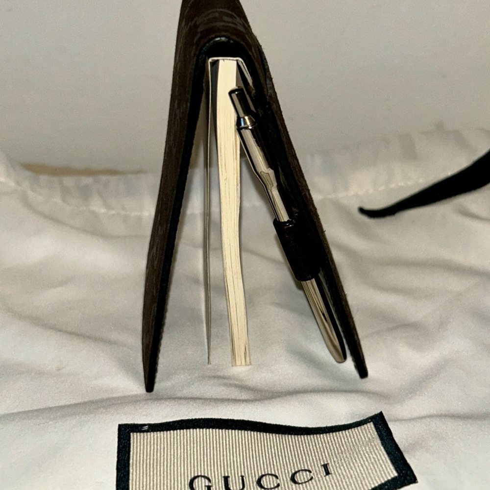 Gucci Brown Monogramed Suede Leather Notepad Holder with Pen. Rare collectors - Picture 6 of 11